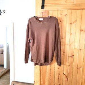 Brown sweater